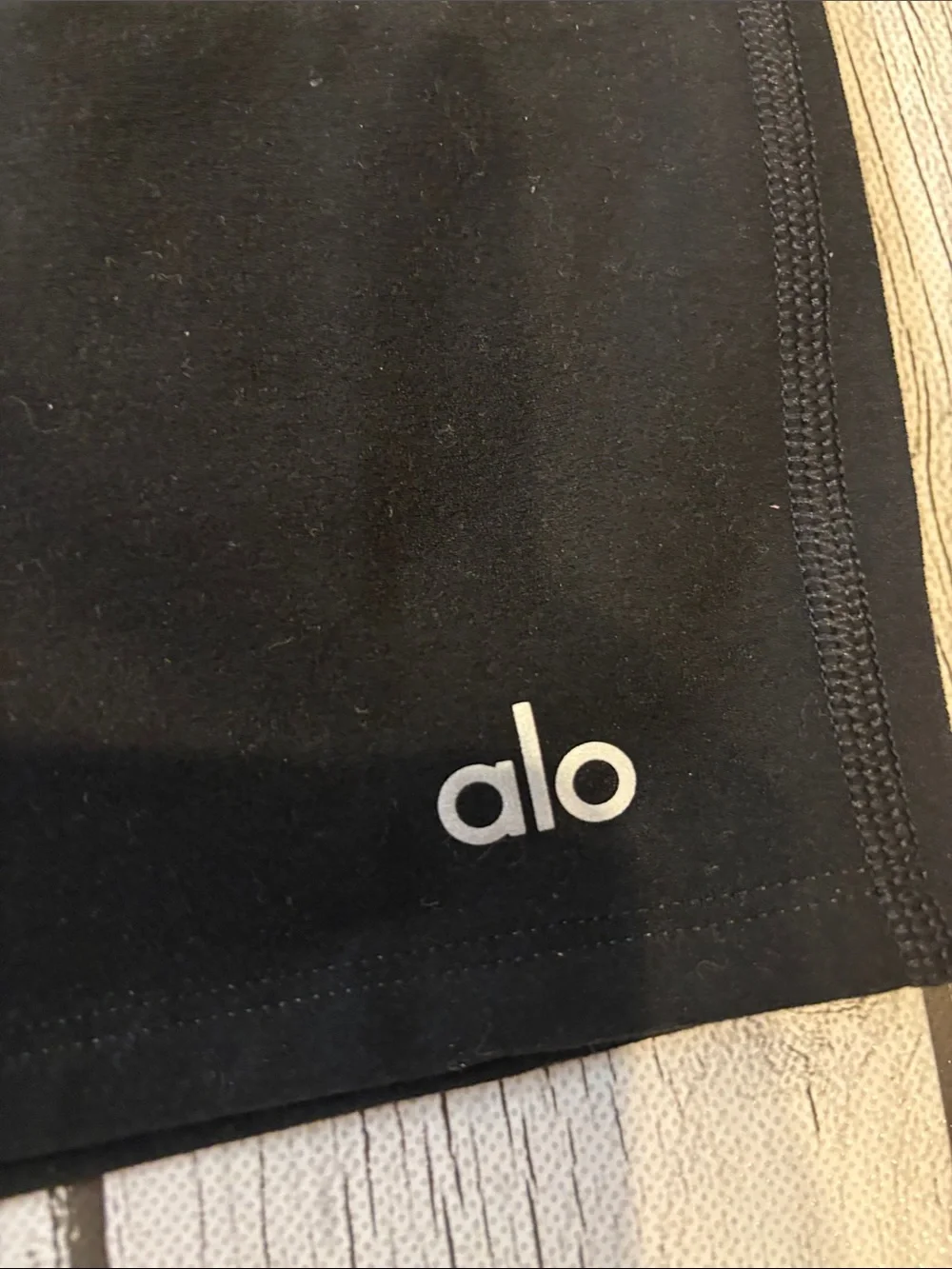 ALO Yoga sleek black